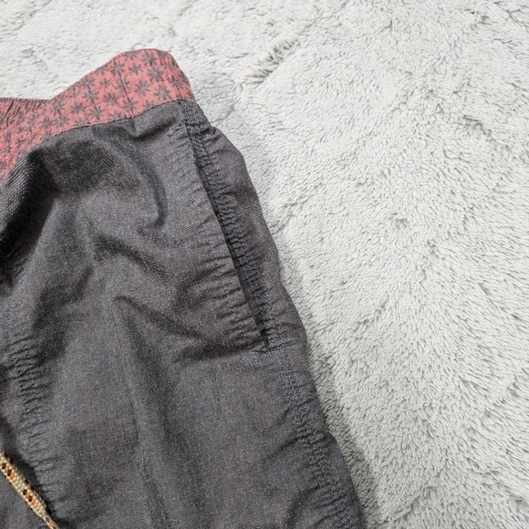 Howler Brothers Shorts Men's 32 Gray Board Swim Hiking Beach Stretch Waist 7” - Picture 5 of 8